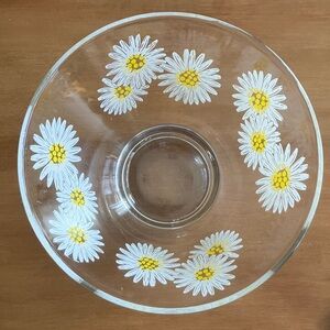 Vintage Daisy Serving Bowl